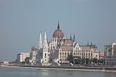 Novotel Danube - Dunai panoráma és az Országház látványa a szálloda szobáiból