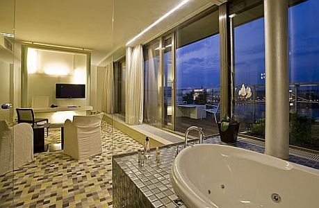 Lánchíd 19 Hotel Budapest - 4 csillagos szálloda Budapesten panorámás kilátással az Országházra