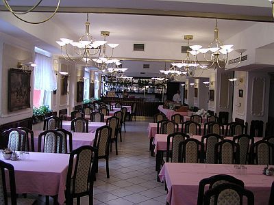 Pólus étterem Újpest és Újpalota közelében - Pólus hotel étterme Újpalotán