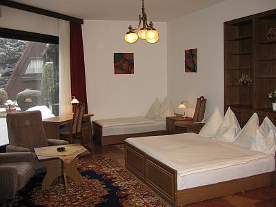 Szabad franciaágyas hotelszoba a Molnár szállodában a Fodor utcában