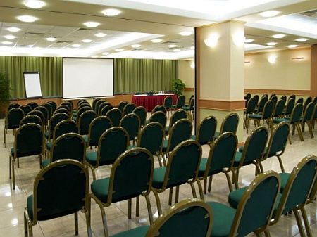 Hotel Arena budapesti konferencia és rendezvény termei akár 330 fő befogadására is alkalmasak