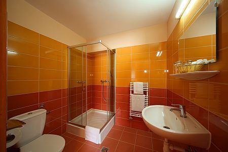 Six Inn Hotel Budapest -  olcsó szálloda a VI.kerületben szép fürdőszobával