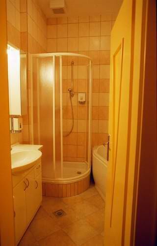 Hotel Aquarius fürdőszobája Budapesten - Budapest Hotel Aquarus 4 csillagos szálloda Nagytétényben