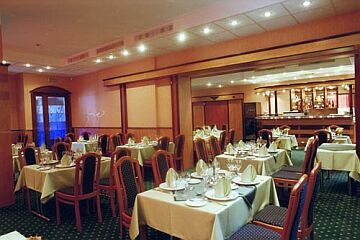 Aquarius szálloda különleges ételekkel várja - hotel Aquarius étterme - HOTEL AQURIUS BUDAPEST